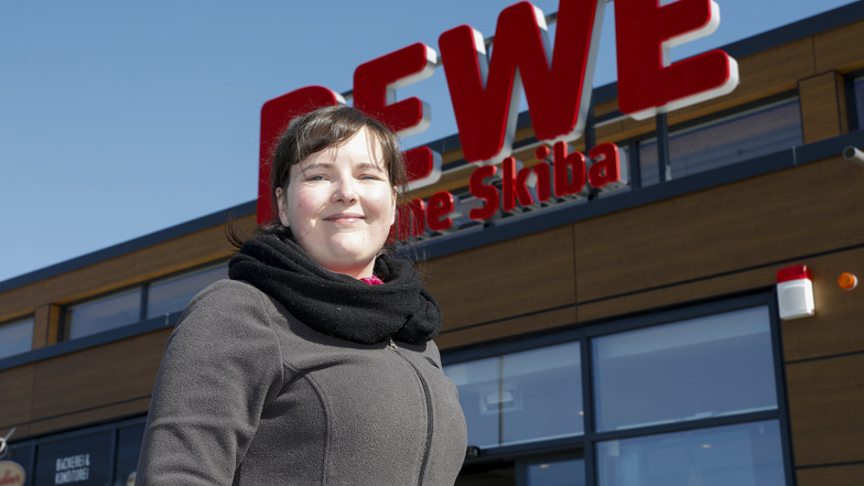 Anne Skiba eröffnet am 1. April um 17 Uhr den neuen Rewe in Ebersbach.