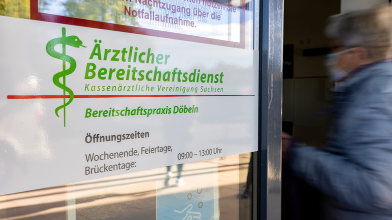 Mit einem halben Jahr Verzögerung hat die Kassenärztliche Vereinigung Sachsen im Klinikum Döbeln eine Bereitschaftspraxis eröffnet. Sie soll an bestimmten Tagen die Notfallaufnahme entlasten.