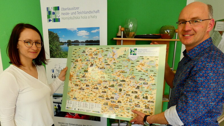 Die Regionalmanager der Oberlausitzer Heide- und Teichlandschaft, Katrin Kubasch und André S. Köhler, erarbeiten derzeit eine neue Entwicklungsstrategie für das Gebiet.