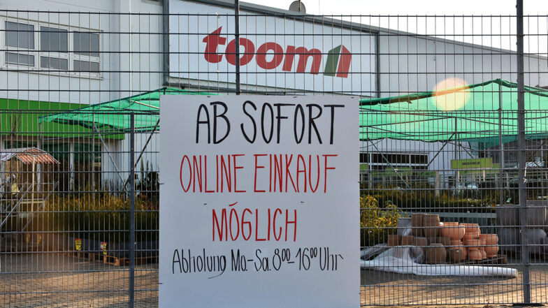 Bei Toom Hoyerswerda in Sachsen 19 Kilometer entfernt ist der Einkauf für Private nur online/telefonisch möglich. Das kann man nur schwer erklären …