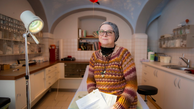Heike Elchlep aus Schwosdorf bei Kamenz hat einen schweren Corona-Verlauf hinter sich, ist mittlerweile geimpft und geboostert. Sie kritisiert, dass jetzt alle Über-60-Jährigen in Sachsen Impfpost bekommen, egal ob sie geimpft sind oder nicht.