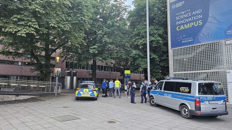 Nach Bombendrohung: Polizeieinsatz an der TU Dresden