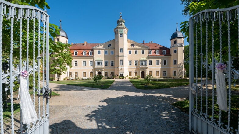 Blick auf das Schloss Hermsdorf. Wie sieht die Zukunft des Herrenhauses aus?