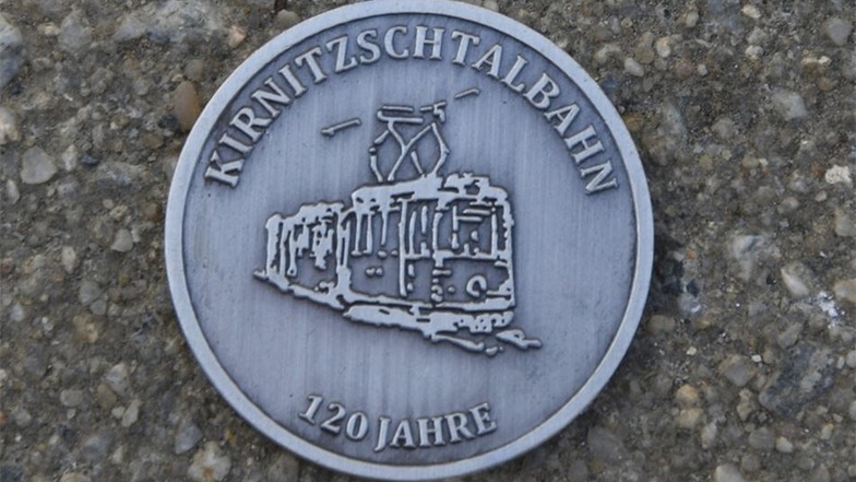 Die Prägung ist dem 120-Jährigen der Kirnitzschtalbahn gewidmet.