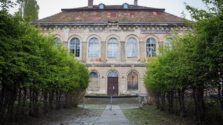 Stadt will Schloss Übigau kaufen