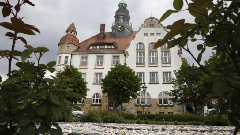 Im Großröhrsdorfer Rathaus tagte jetzt zum ersten Mal der neue Stadtrat.