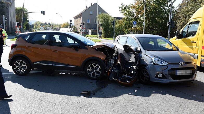 Auf der Kreuzung Schramm-(Hochwaldstraße hat es in rund zwei Wochen fünf Unfälle gegeben.