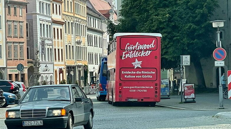 Der Görliwood-Bus
hielt am Mittwochvormittag vor der Dreifaltigkeitskirche in Görlitz. Doch dort hat er nichts zu suchen.