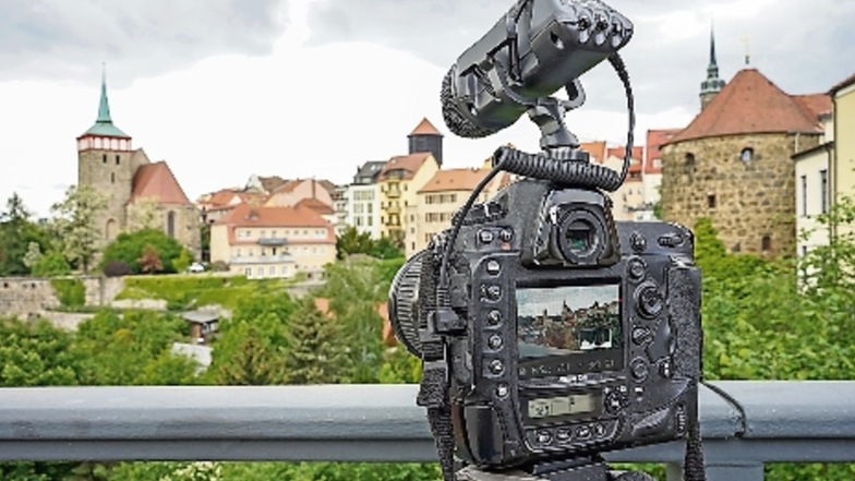 Kameras werden sich in den nächsten Monaten öfter auf Bautzen richten – nicht in erster Linie auf die bekannte Stadtsilhouette. Vielmehr sollen Reportagen über das Leben in der ostdeutschen Provinz entstehen.