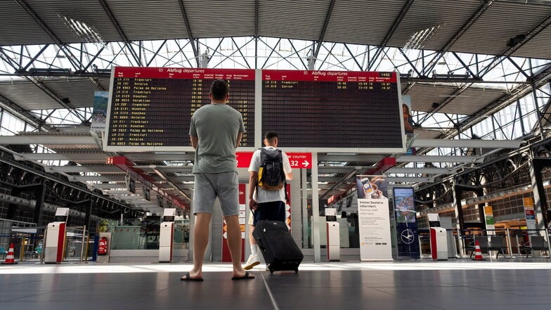 Flughafen in Dresden: Zeitweise musste die Bundespolizei einspringen, um lange Warteschlangen zu verhindern.