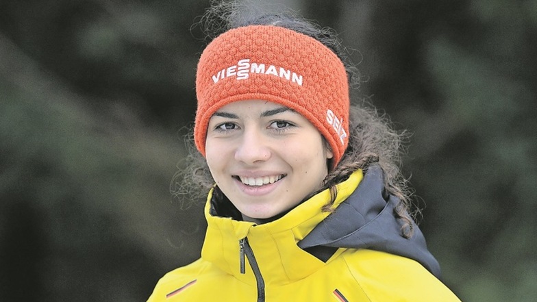Jessica Degenhardt vom Rennrodelclub Altenberg hat die Weltcup-Saison im Nachwuchs spektakulär abgeschlossen.