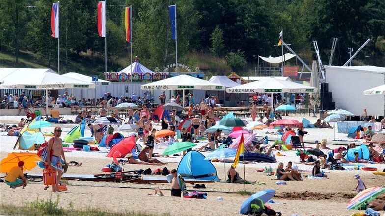 Auch 2018 hat das Lagunenfest  wieder zahlreiche Besucher an den Berzdorfer See gelockt. Mitverantwortlich dafür natürlich auch das herrliche Sommerwetter, dass sowohl am Strand ...