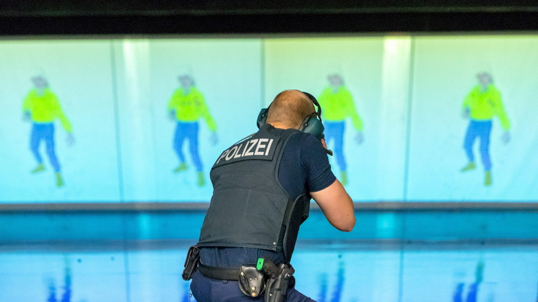 Bundespolizisten beim Schießtraining in Pirna (Archivbild).