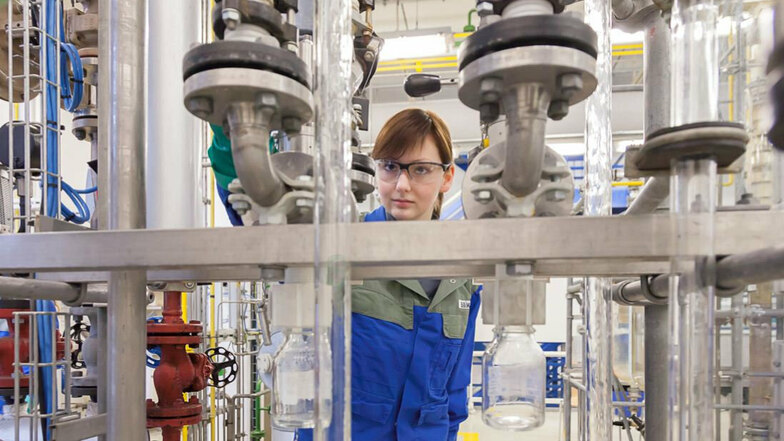 Bei Wacker in Nünchritz erlernen zukünftige Chemikanten einen interessanten und verantwortungsvollen Beruf.