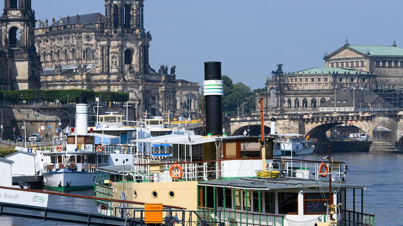 Der Pegel der Elbe in Dresden steigt - eine gute Nachricht für die Dampfschiffahrt.