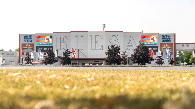 Die Arena in der Pausitzer Delle: Seit 25 Jahren gehört die Mehrzweckhalle zu Riesa.