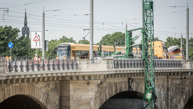 Die Albertbrücke wird schon wieder zur Baustelle. Diesmal muss sich der Verkehr etwa ein Jahr lang auf Behinderungen einstellen.