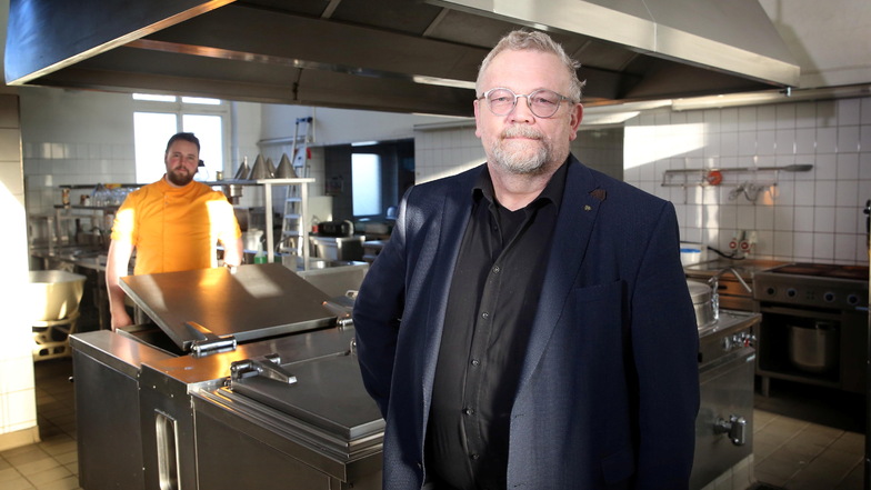 Die Kamenzer Bildungsgesellschaft (Kabi) mit einer Großküche für Schulessen hat mit den Oberlausitz-Kliniken einen neuen Eigentümer. Geschäftsführer Reiner E. Rogowski will ab dem Frühjahr wieder hier ausbilden.