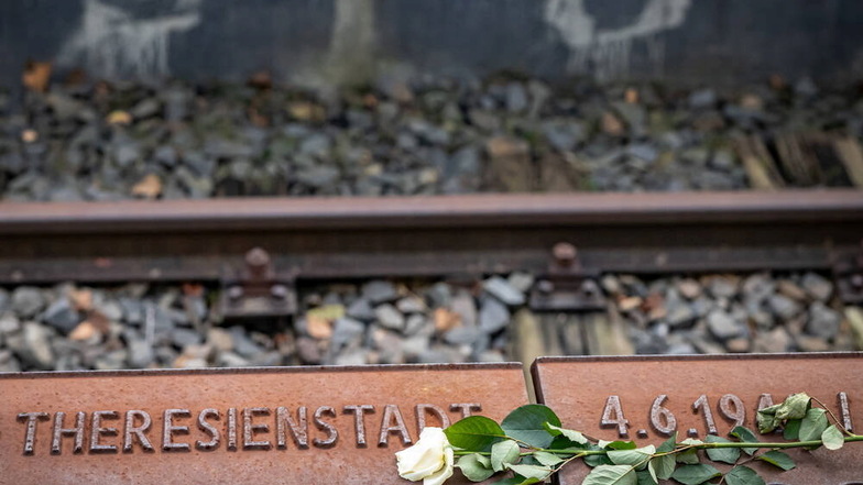 Mit der Gedenkstätte Gleis 17 vom Güterbahnhof Grunewald wird an die deportierten und ermordeten Berliner Juden erinnert.