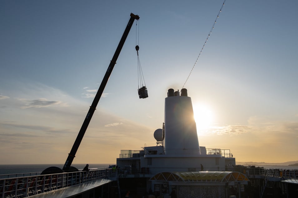 Statt Kreuzfahrt Aida Schiff Als Reisende Baustelle