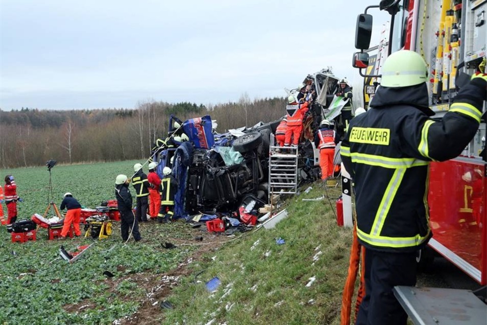 B101 Nach Unfall Wieder Frei | Sächsische.de