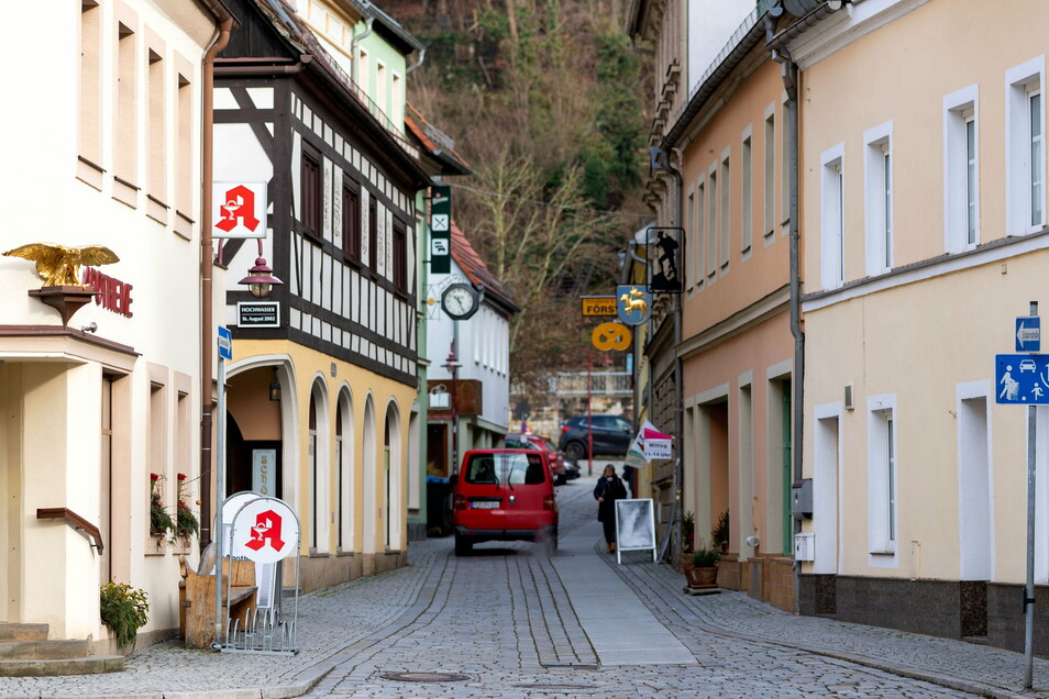 Bad Schandau Ein Knollchen Furs Brotchenholen Sachsische De