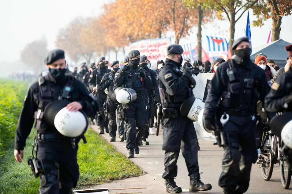 Demonstrationen gegen AfD-Parteitag | Sächsische.de