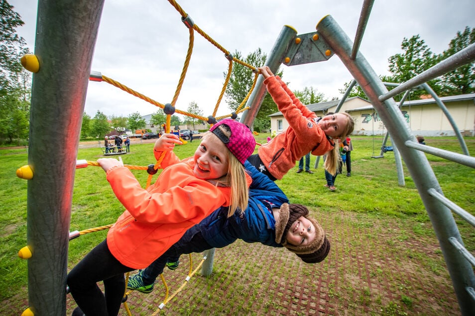 Neuer Spielplatz Fur Mochauer Kinder Sachsische De