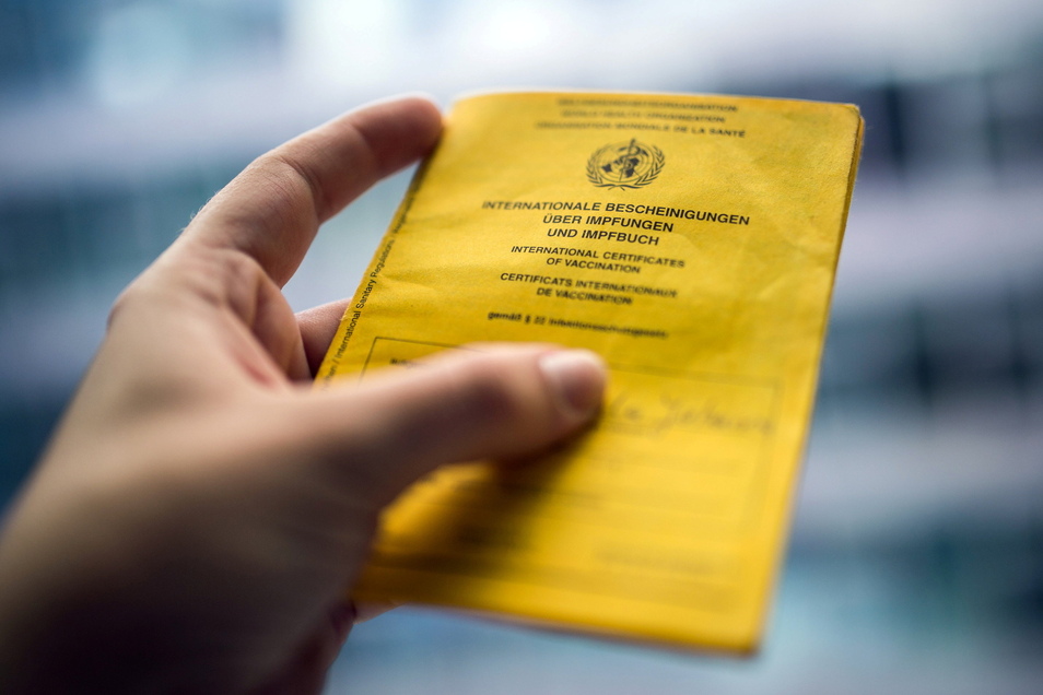 Der gelbe Ausweis ist eine Eintrittskarte in viele öffentliche Bereiche.