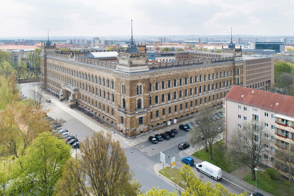 Dresden: Gelebter Drehtüreffekt | Sächsische.de